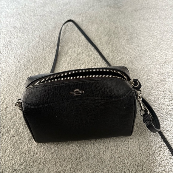 Coach Black Leather Shoulder Bag - Picture 1 of 2